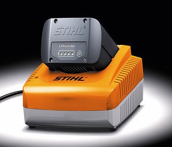 Brzi i efikasni punjači za akumulatorske Stihl baterije.